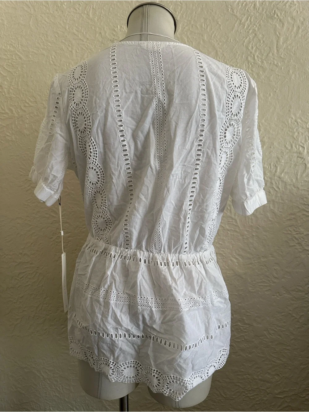 Nordstrom Caslon White Eyelet Embroidered Scalloped Hem Empire Waist Top NWT M - Picture 3 of 6